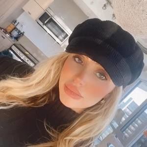 Meet your Posher, Jade